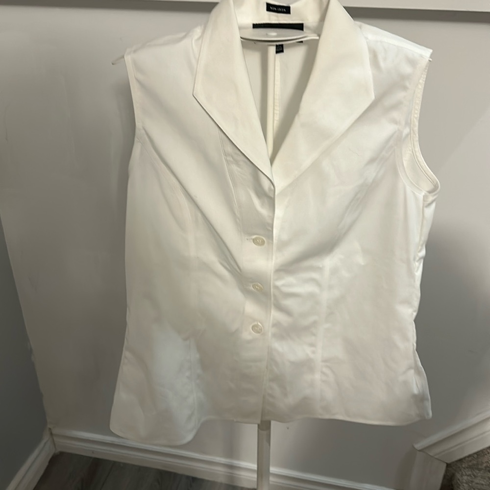 Jones New York platinum collection Stretch size 8 dressy blouse